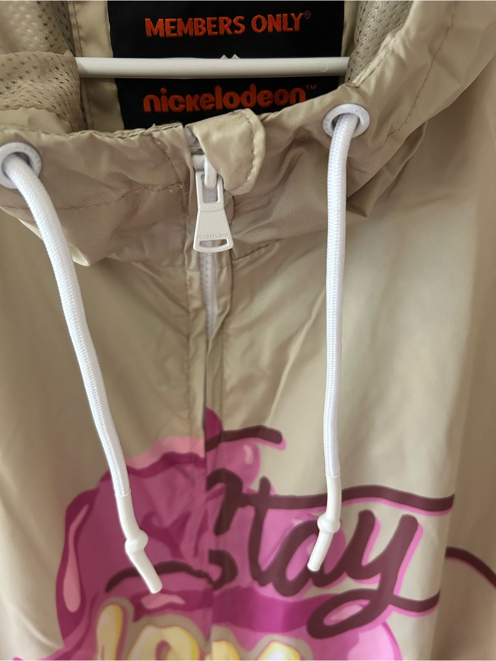 Members Only 2024 SpongeBob Nickelodeon collab “Stay Cool” windbreaker - Picture 4 of 9